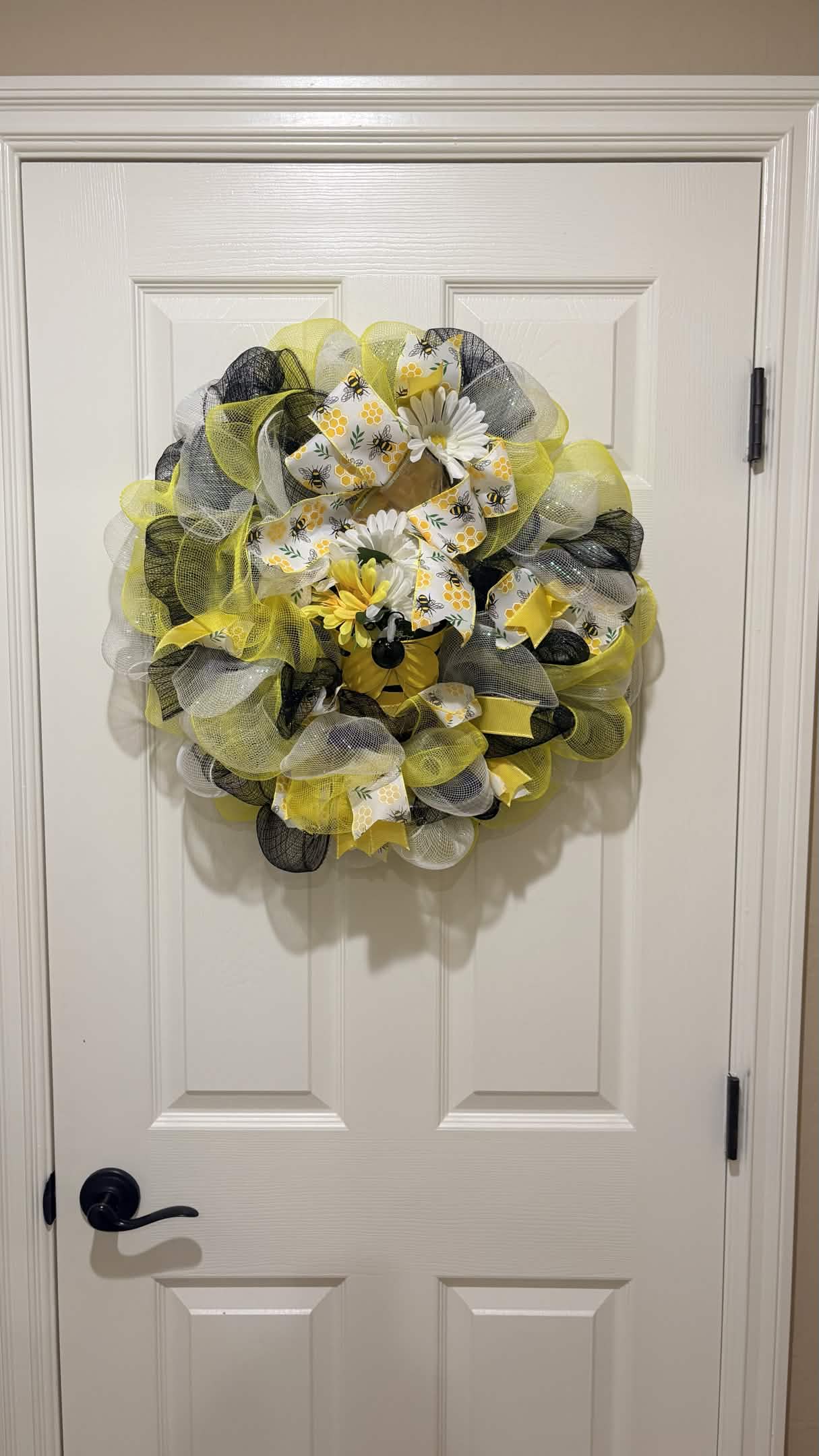 Buzzing Into Spring Wreath